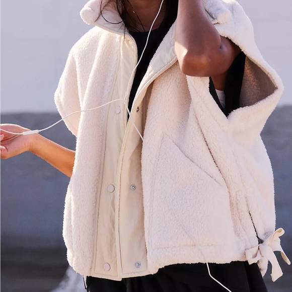 Free People Movement Scout It Out Fleece Vest - Birch Tree - Picture 2 of 9